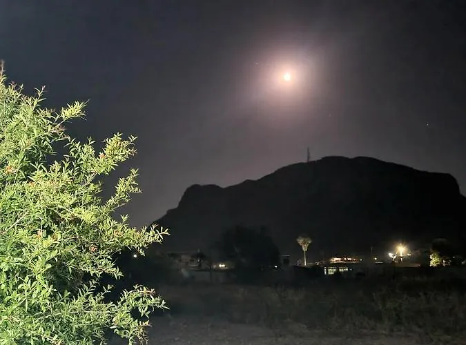 Red Rose Appartement Kámpos